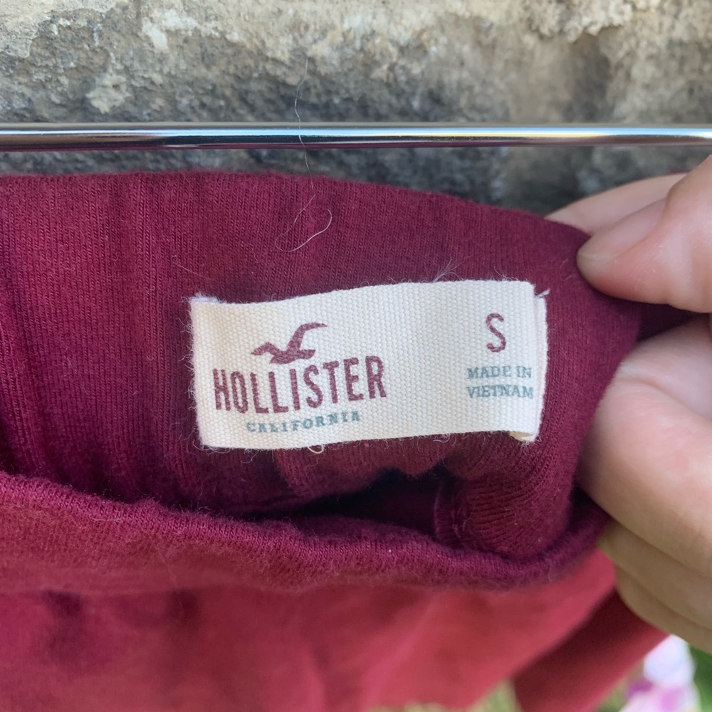 Hollister A-Line Mini Maroon Fall Skirt - Picture 2 of 3